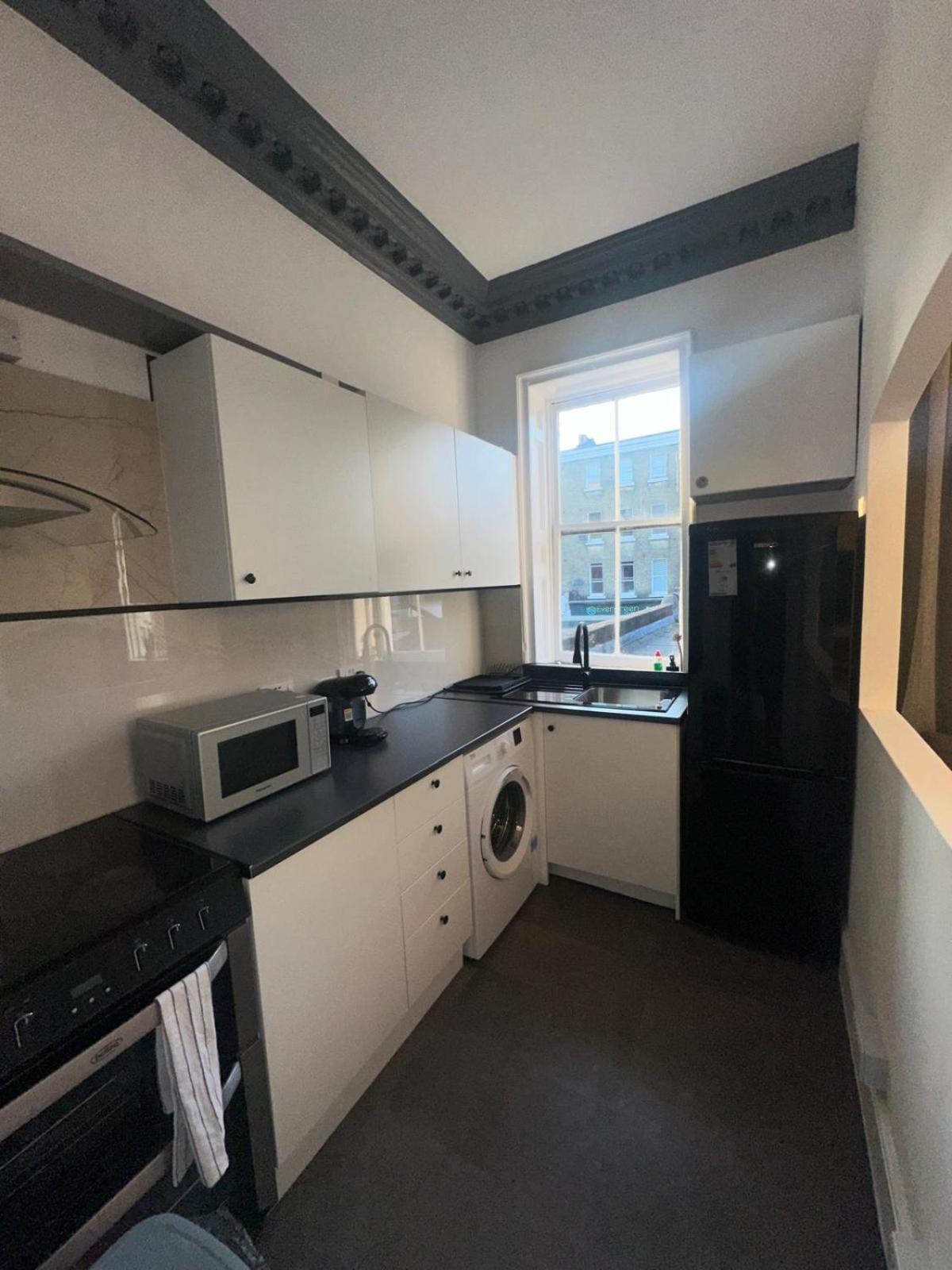 First Floor One Bed Apartment In Central West Лондон Екстериор снимка