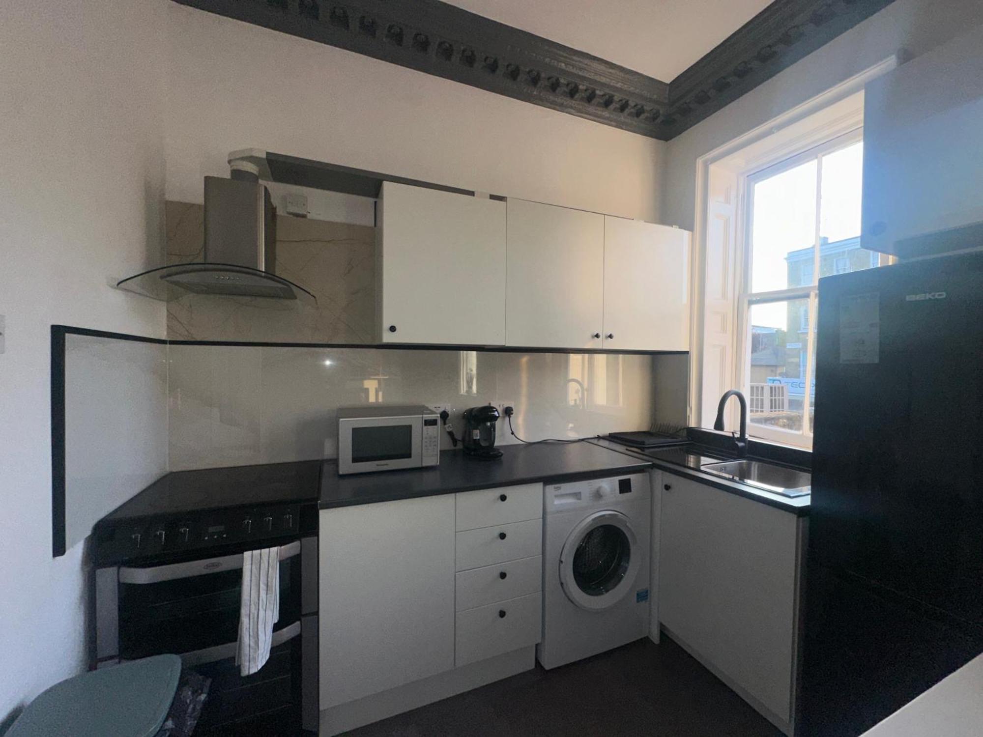 First Floor One Bed Apartment In Central West Лондон Екстериор снимка